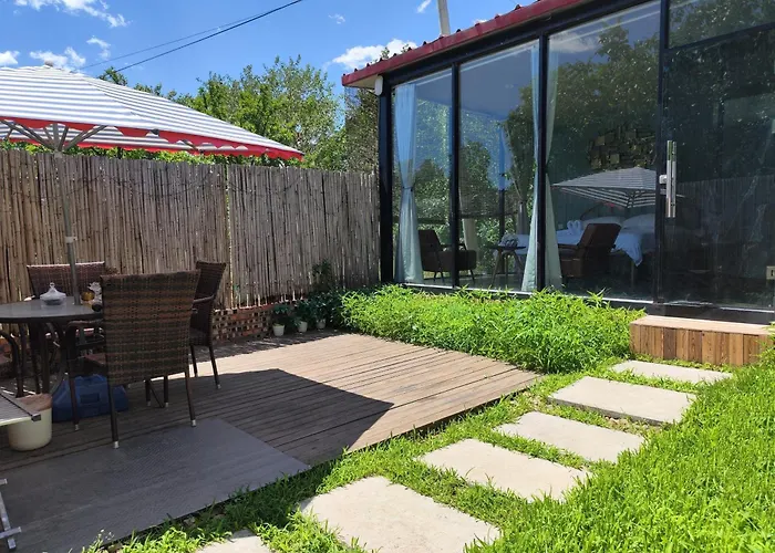 Billina Private Boutique Garden Cottage