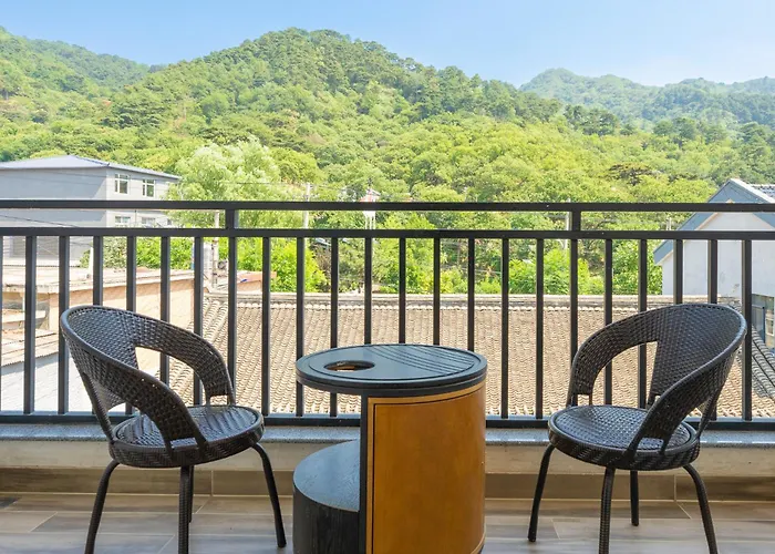 Mutianyu Great Wall Jingshan First House Boutique B&B